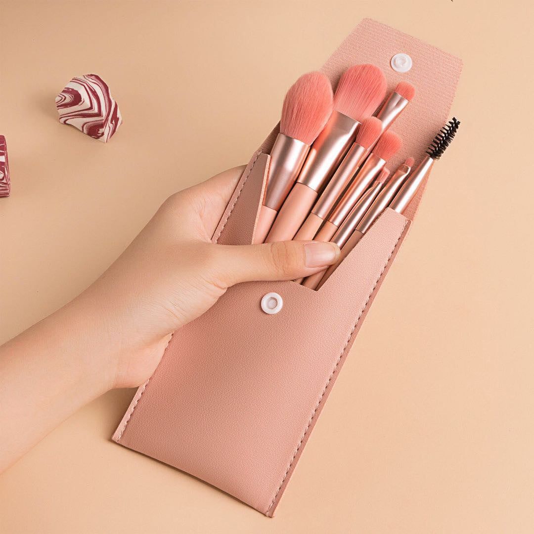 Portable Set Of 8 Mini Beauty Makeup Brushes