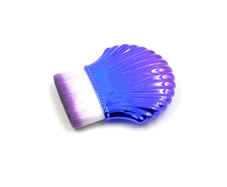 Single small shell foundation brush