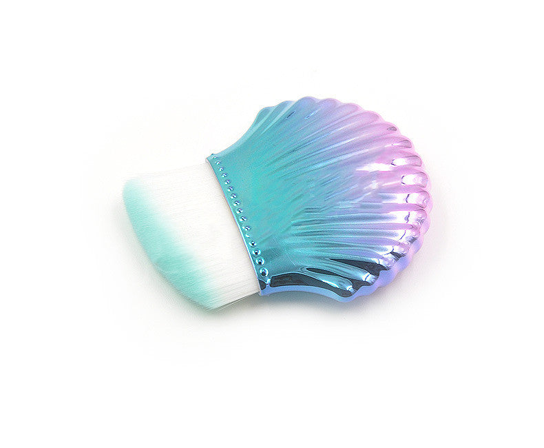 Single small shell foundation brush