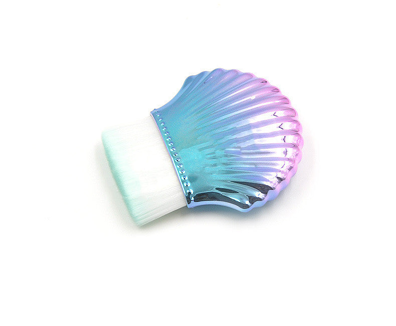 Single small shell foundation brush