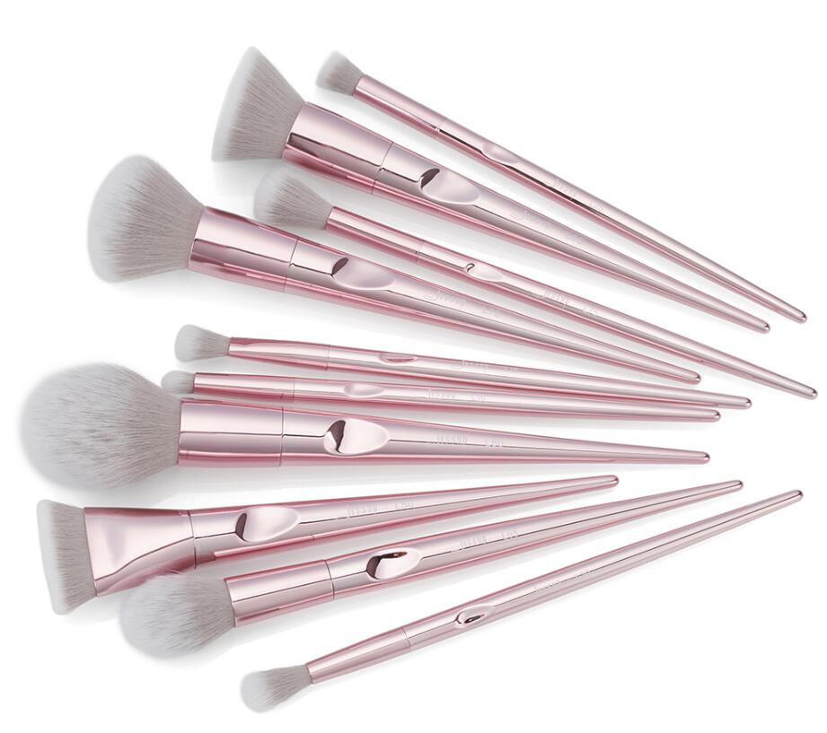 10 Fingerprint Makeup Brushes