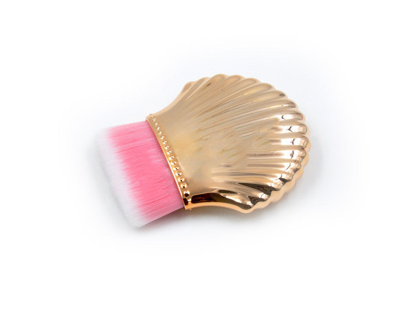 Single small shell foundation brush