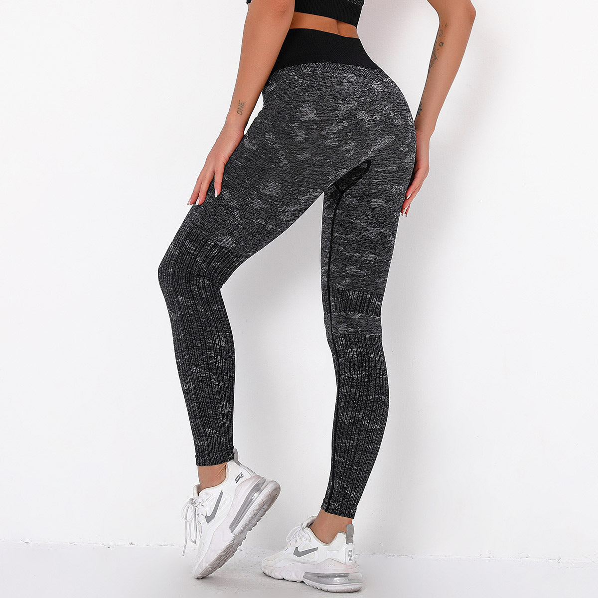 Seamless Quick-drying Striped Yoga Fitness Pants