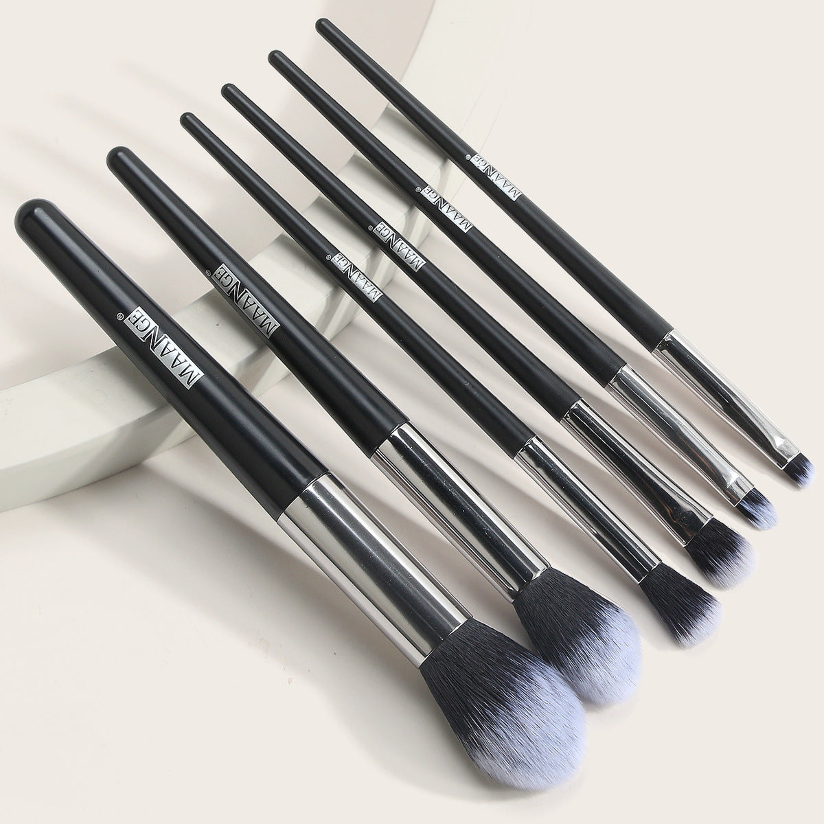 Fashion 6 Makeup Tools Female Trimming Blush Eyeshadow Brushes